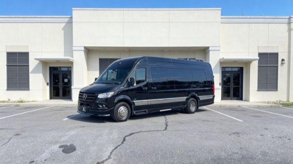 peoria 15 passenger sprinter van