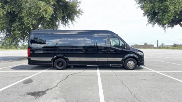 sprinter limousine peoria